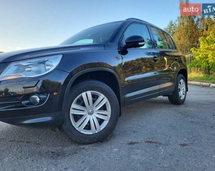 Черный Фольксваген Тигуан, объемом двигателя 1.97 л и пробегом 290 тыс. км за 9899 $, фото 4 на Automoto.ua