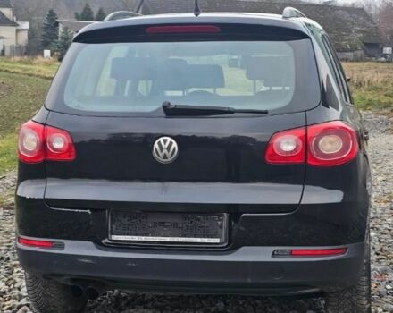 Черный Фольксваген Тигуан, объемом двигателя 1.39 л и пробегом 256 тыс. км за 2600 $, фото 1 на Automoto.ua