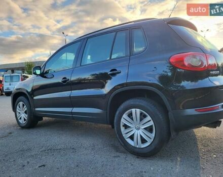Черный Фольксваген Тигуан, объемом двигателя 1.97 л и пробегом 290 тыс. км за 9899 $, фото 29 на Automoto.ua