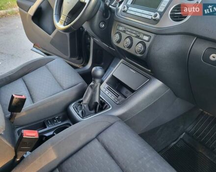 Черный Фольксваген Тигуан, объемом двигателя 1.97 л и пробегом 290 тыс. км за 9899 $, фото 138 на Automoto.ua