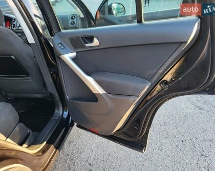 Черный Фольксваген Тигуан, объемом двигателя 1.97 л и пробегом 290 тыс. км за 9899 $, фото 120 на Automoto.ua