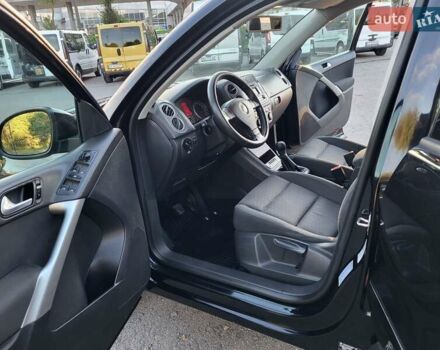 Черный Фольксваген Тигуан, объемом двигателя 1.97 л и пробегом 290 тыс. км за 9899 $, фото 100 на Automoto.ua