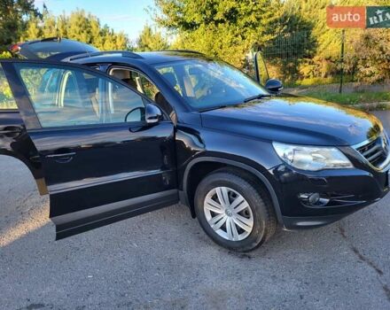 Черный Фольксваген Тигуан, объемом двигателя 1.97 л и пробегом 290 тыс. км за 9899 $, фото 95 на Automoto.ua