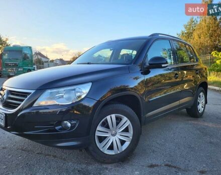 Черный Фольксваген Тигуан, объемом двигателя 1.97 л и пробегом 290 тыс. км за 9899 $, фото 3 на Automoto.ua