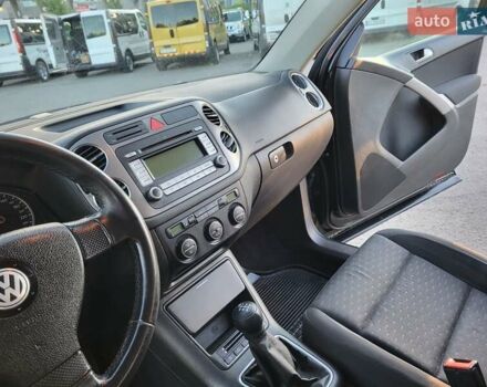 Черный Фольксваген Тигуан, объемом двигателя 1.97 л и пробегом 290 тыс. км за 9899 $, фото 106 на Automoto.ua