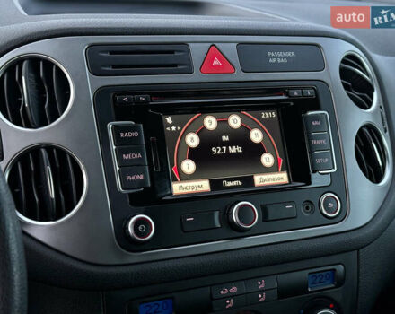 Чорний Фольксваген Тігуан, об'ємом двигуна 1.4 л та пробігом 211 тис. км за 8900 $, фото 28 на Automoto.ua