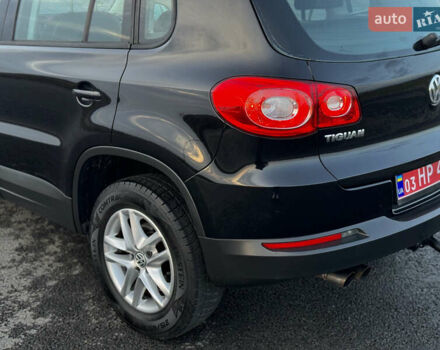 Чорний Фольксваген Тігуан, об'ємом двигуна 1.4 л та пробігом 211 тис. км за 8900 $, фото 16 на Automoto.ua