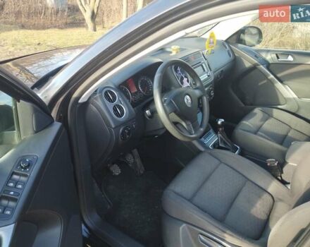 Черный Фольксваген Тигуан, объемом двигателя 1.97 л и пробегом 280 тыс. км за 8900 $, фото 10 на Automoto.ua