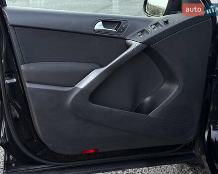 Чорний Фольксваген Тігуан, об'ємом двигуна 1.4 л та пробігом 211 тис. км за 8900 $, фото 22 на Automoto.ua