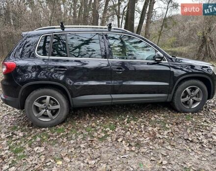 Черный Фольксваген Тигуан, объемом двигателя 1.97 л и пробегом 214 тыс. км за 13500 $, фото 6 на Automoto.ua
