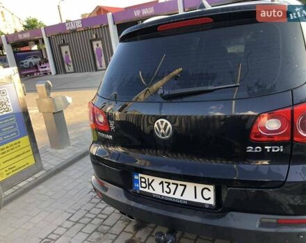 Чорний Фольксваген Тігуан, об'ємом двигуна 1.97 л та пробігом 276 тис. км за 12000 $, фото 8 на Automoto.ua