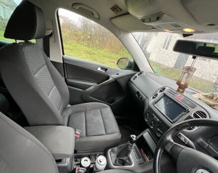 Черный Фольксваген Тигуан, объемом двигателя 2 л и пробегом 235 тыс. км за 4766 $, фото 7 на Automoto.ua