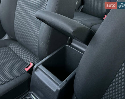 Чорний Фольксваген Тігуан, об'ємом двигуна 1.4 л та пробігом 211 тис. км за 8900 $, фото 35 на Automoto.ua