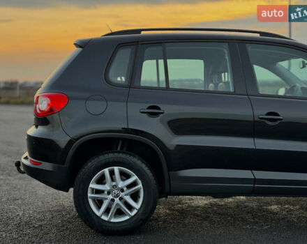 Чорний Фольксваген Тігуан, об'ємом двигуна 1.4 л та пробігом 211 тис. км за 8900 $, фото 11 на Automoto.ua