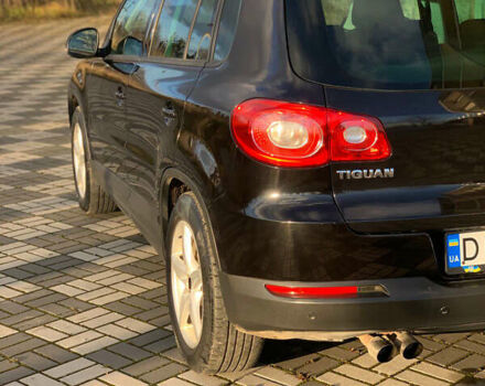 Черный Фольксваген Тигуан, объемом двигателя 1.39 л и пробегом 232 тыс. км за 7950 $, фото 17 на Automoto.ua