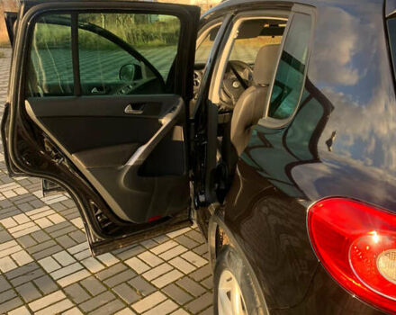 Черный Фольксваген Тигуан, объемом двигателя 1.39 л и пробегом 232 тыс. км за 7950 $, фото 7 на Automoto.ua