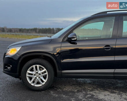 Чорний Фольксваген Тігуан, об'ємом двигуна 1.4 л та пробігом 211 тис. км за 8900 $, фото 18 на Automoto.ua
