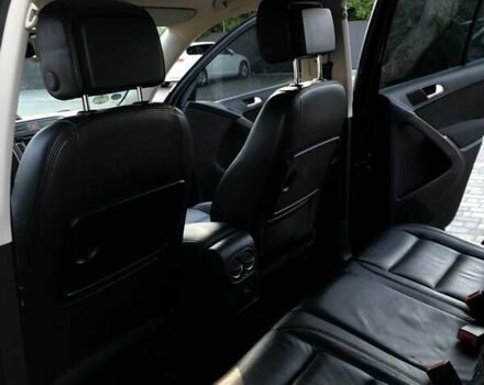 Чорний Фольксваген Тігуан, об'ємом двигуна 1.97 л та пробігом 276 тис. км за 12000 $, фото 4 на Automoto.ua