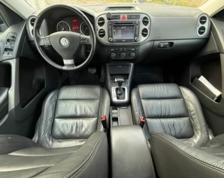 Черный Фольксваген Тигуан, объемом двигателя 2 л и пробегом 285 тыс. км за 2700 $, фото 5 на Automoto.ua