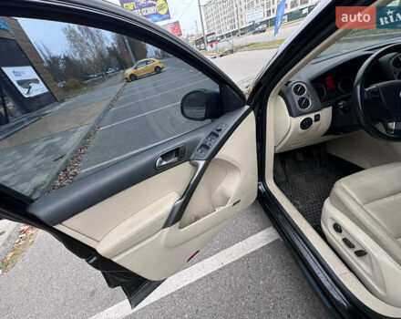 Черный Фольксваген Тигуан, объемом двигателя 2 л и пробегом 275 тыс. км за 9900 $, фото 13 на Automoto.ua