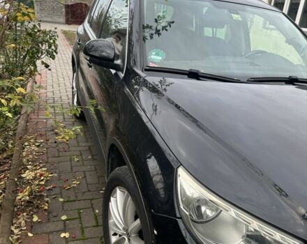 Черный Фольксваген Тигуан, объемом двигателя 1.4 л и пробегом 283 тыс. км за 5589 $, фото 3 на Automoto.ua