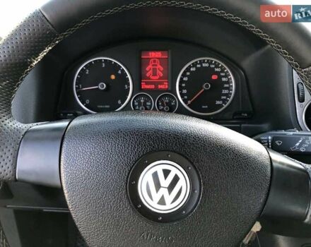 Чорний Фольксваген Тігуан, об'ємом двигуна 1.97 л та пробігом 276 тис. км за 12000 $, фото 1 на Automoto.ua