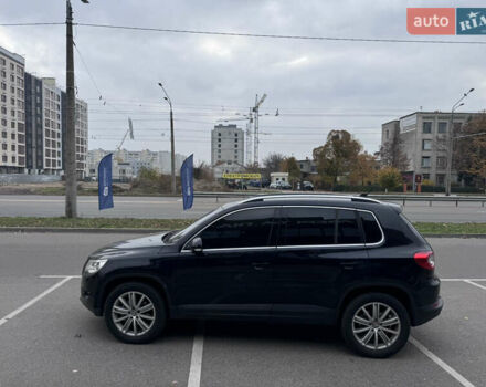 Черный Фольксваген Тигуан, объемом двигателя 2 л и пробегом 275 тыс. км за 9900 $, фото 4 на Automoto.ua