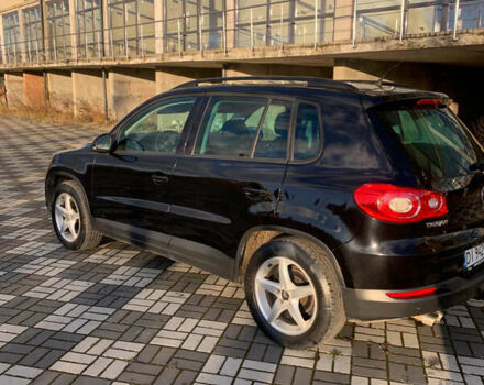 Черный Фольксваген Тигуан, объемом двигателя 1.39 л и пробегом 232 тыс. км за 7950 $, фото 5 на Automoto.ua