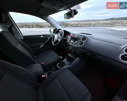 Чорний Фольксваген Тігуан, об'ємом двигуна 1.4 л та пробігом 211 тис. км за 8900 $, фото 50 на Automoto.ua