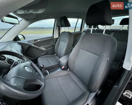 Чорний Фольксваген Тігуан, об'ємом двигуна 1.4 л та пробігом 211 тис. км за 8900 $, фото 25 на Automoto.ua