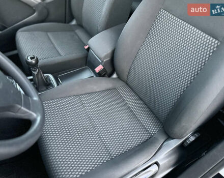 Чорний Фольксваген Тігуан, об'ємом двигуна 1.4 л та пробігом 211 тис. км за 8900 $, фото 26 на Automoto.ua