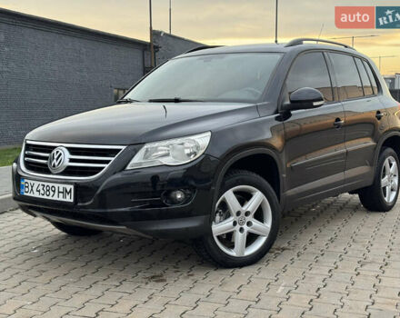 Чорний Фольксваген Тігуан, об'ємом двигуна 2 л та пробігом 290 тис. км за 10200 $, фото 3 на Automoto.ua