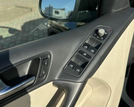 Черный Фольксваген Тигуан, объемом двигателя 2 л и пробегом 255 тыс. км за 10500 $, фото 5 на Automoto.ua