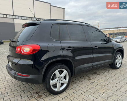 Чорний Фольксваген Тігуан, об'ємом двигуна 2 л та пробігом 290 тис. км за 10200 $, фото 14 на Automoto.ua
