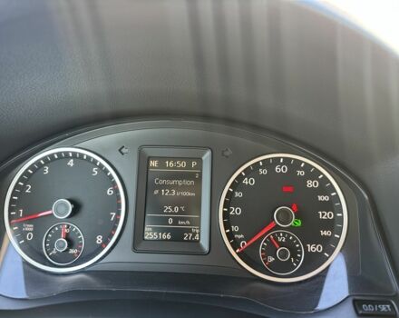 Черный Фольксваген Тигуан, объемом двигателя 2 л и пробегом 255 тыс. км за 10500 $, фото 6 на Automoto.ua