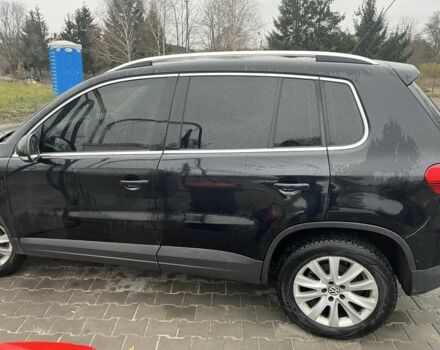 Черный Фольксваген Тигуан, объемом двигателя 2 л и пробегом 353 тыс. км за 6500 $, фото 2 на Automoto.ua