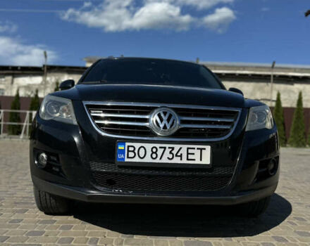 Чорний Фольксваген Тігуан, об'ємом двигуна 2 л та пробігом 270 тис. км за 11500 $, фото 1 на Automoto.ua