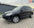 Чорний Фольксваген Тігуан, об'ємом двигуна 2 л та пробігом 290 тис. км за 10200 $, фото 5 на Automoto.ua