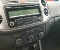 Черный Фольксваген Тигуан, объемом двигателя 1.4 л и пробегом 238 тыс. км за 8699 $, фото 42 на Automoto.ua