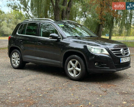 Черный Фольксваген Тигуан, объемом двигателя 1.98 л и пробегом 258 тыс. км за 10600 $, фото 2 на Automoto.ua