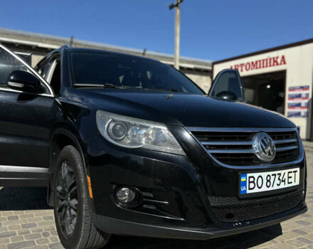 Чорний Фольксваген Тігуан, об'ємом двигуна 2 л та пробігом 270 тис. км за 11500 $, фото 3 на Automoto.ua