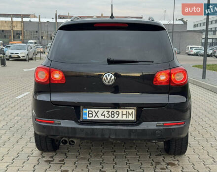 Чорний Фольксваген Тігуан, об'ємом двигуна 2 л та пробігом 290 тис. км за 10200 $, фото 15 на Automoto.ua