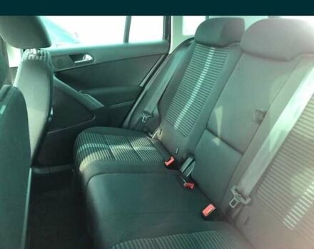 Чорний Фольксваген Тігуан, об'ємом двигуна 1.4 л та пробігом 144 тис. км за 10300 $, фото 4 на Automoto.ua