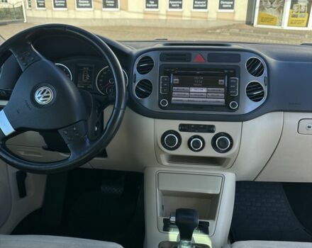 Черный Фольксваген Тигуан, объемом двигателя 2 л и пробегом 255 тыс. км за 10500 $, фото 9 на Automoto.ua