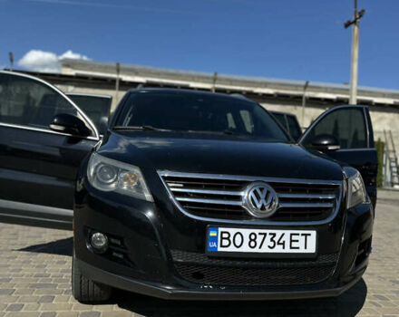 Чорний Фольксваген Тігуан, об'ємом двигуна 2 л та пробігом 270 тис. км за 11500 $, фото 2 на Automoto.ua