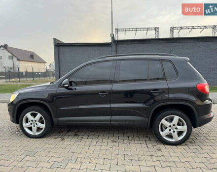 Чорний Фольксваген Тігуан, об'ємом двигуна 2 л та пробігом 290 тис. км за 10200 $, фото 20 на Automoto.ua