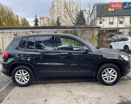 Чорний Фольксваген Тігуан, об'ємом двигуна 2 л та пробігом 157 тис. км за 9300 $, фото 7 на Automoto.ua