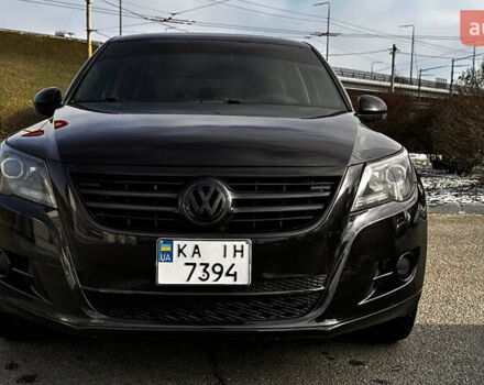Черный Фольксваген Тигуан, объемом двигателя 2 л и пробегом 225 тыс. км за 9400 $, фото 7 на Automoto.ua