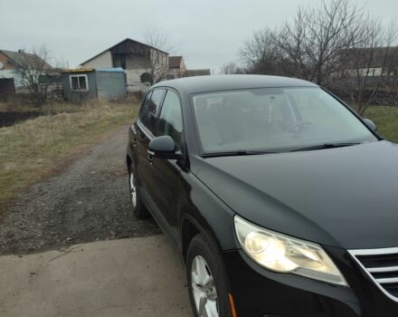 Черный Фольксваген Тигуан, объемом двигателя 2 л и пробегом 198 тыс. км за 9390 $, фото 1 на Automoto.ua