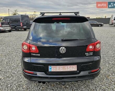 Черный Фольксваген Тигуан, объемом двигателя 0 л и пробегом 156 тыс. км за 14800 $, фото 1 на Automoto.ua